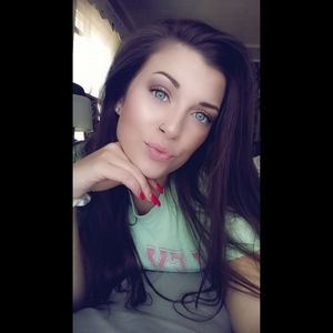 Meet your Posher, Ashley deanne